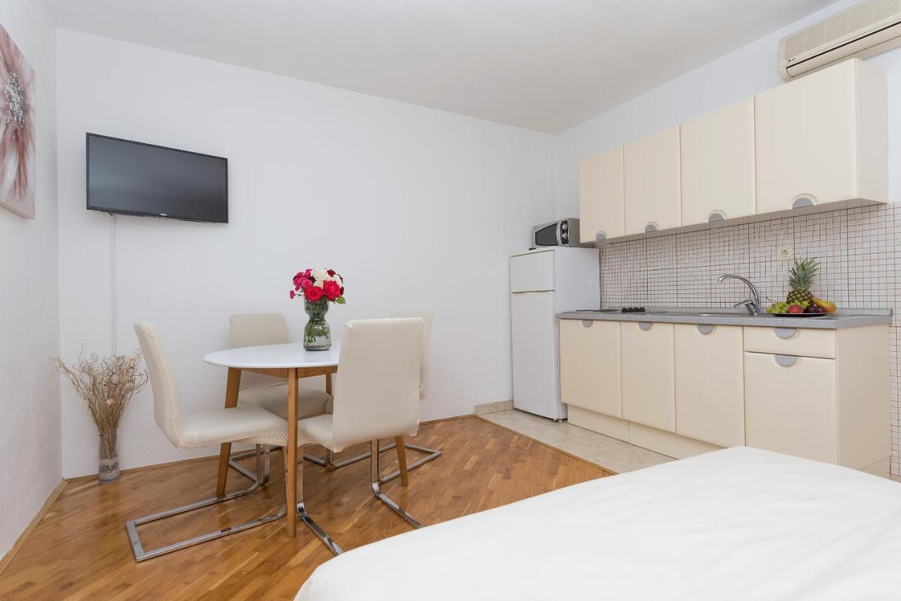 Skiljini Dvori - Apartman Makarska Luaran gambar