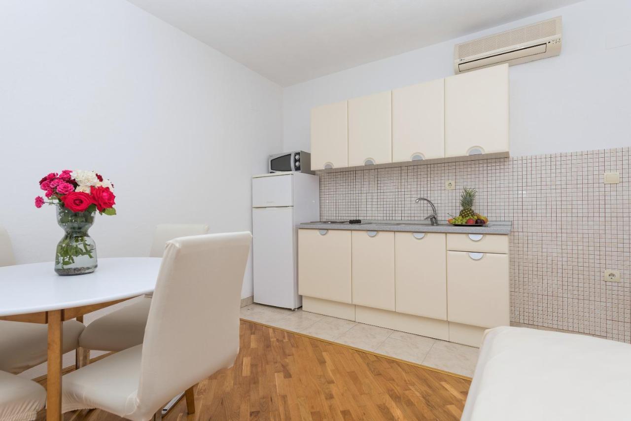 Skiljini Dvori - Apartman Makarska Luaran gambar