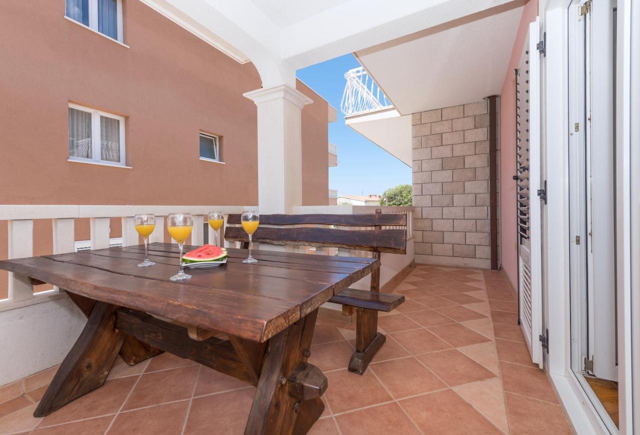Skiljini Dvori - Apartman Makarska Luaran gambar